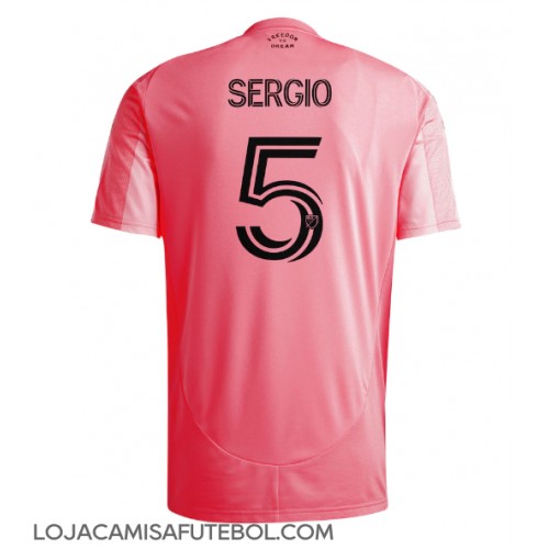 Camisa de Futebol Inter Miami Sergio Busquets #5 Equipamento Principal 2025-26 Manga Curta